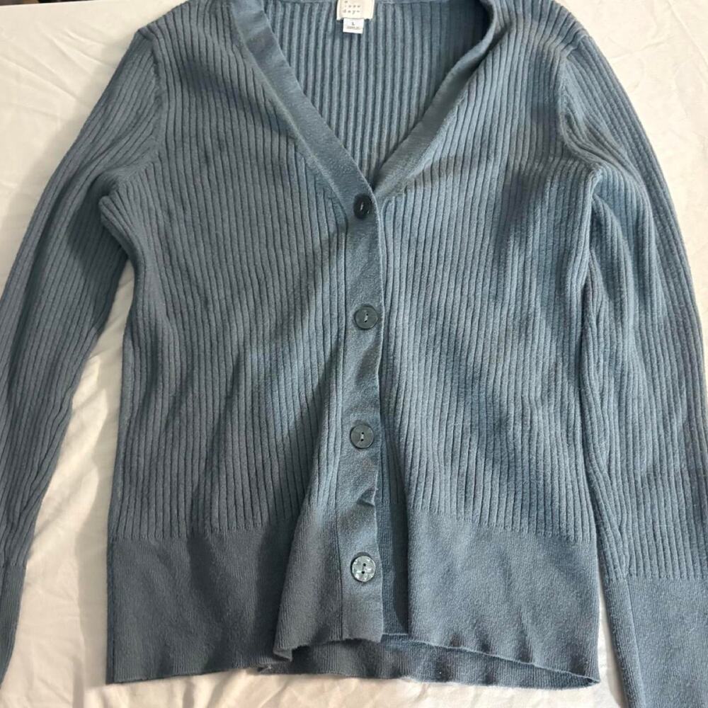 Essential slate bluedusty blue v neck